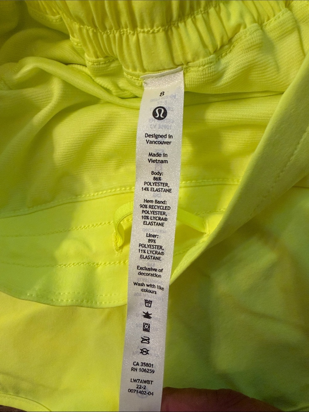 Lululemon Hotty Hot LR Short. 4in. HIYE. NWT. 8. - Picture 5 of 5